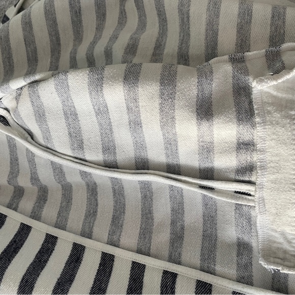 Gap soft blazer (Large) - Picture 7 of 8